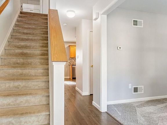 5th image of 355 Sunbury Way