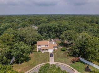 4 Danielle Dr, Ocean View, NJ 08230