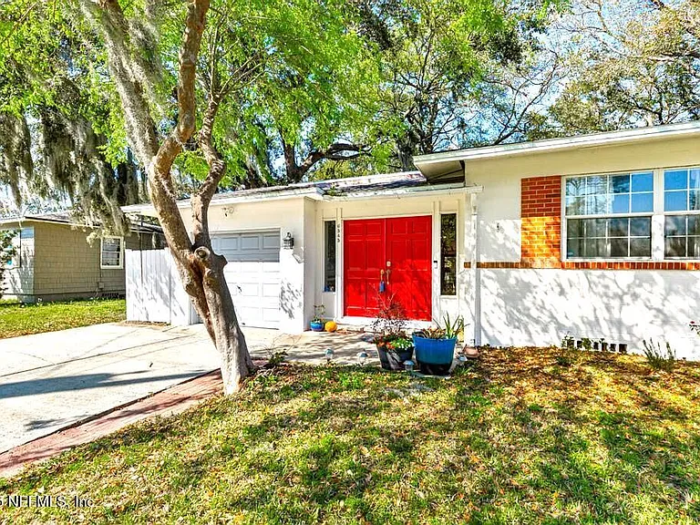 6545 Newcastle Rd — Photo 1