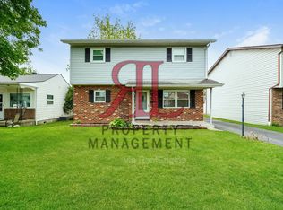 3501 Woodlawn Ave, Grove City, OH 43123