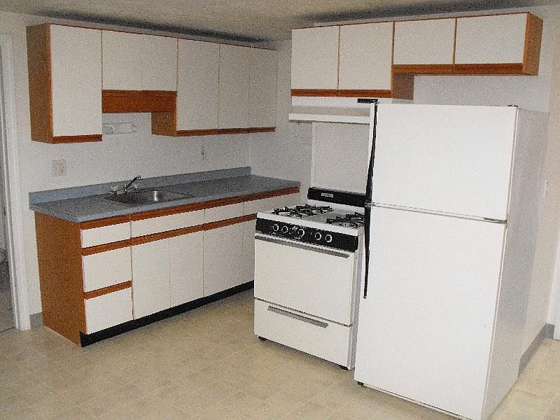 2nd image of 1 Thenius St APT 2R