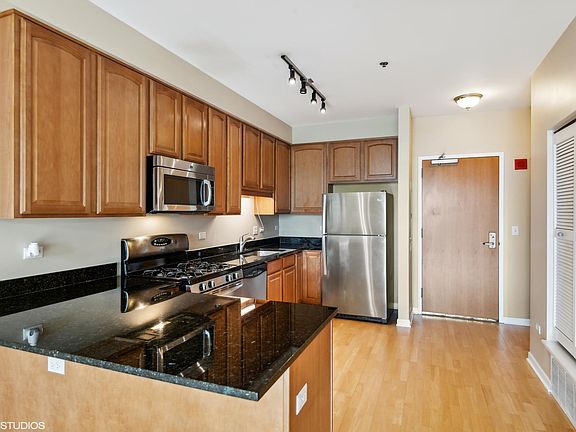 4th image of 1250 S Indiana Ave #11150