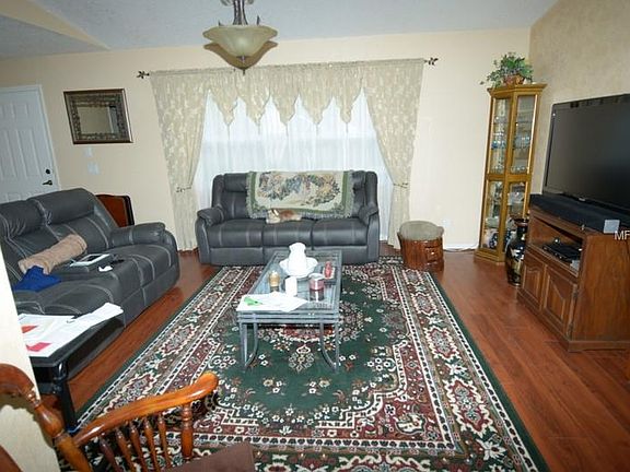 5th image of 18379 Evenglow Ave