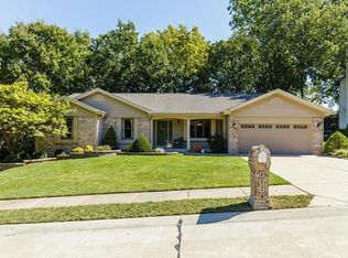 1124 Lancaster Dr, Saint Charles, MO