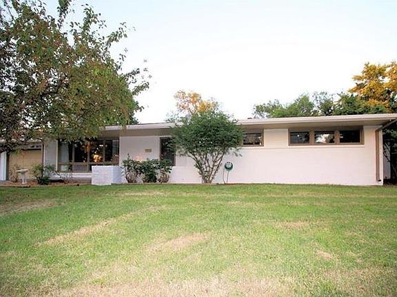 3rd image of 823 S 53rd St