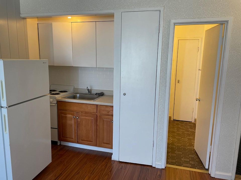 2nd image of 1712 Union St APT 204