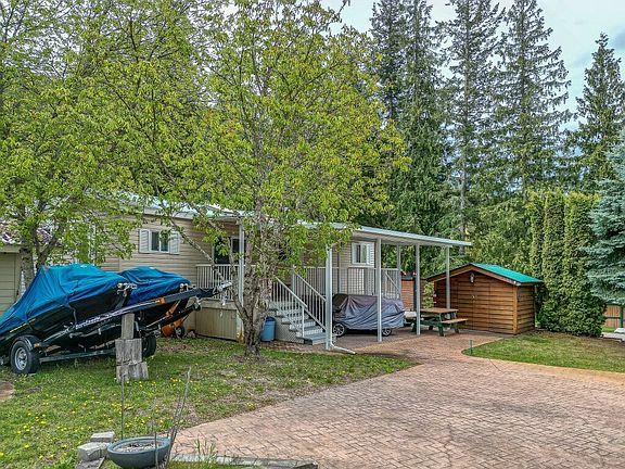 3rd image of 8242 Highway 97a #13