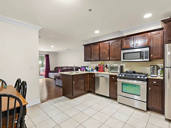 1625 Paterson Plank Road image 5 of 12