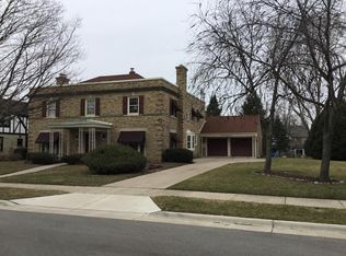 7304 Wellauer Dr, Wauwatosa, WI 53213
