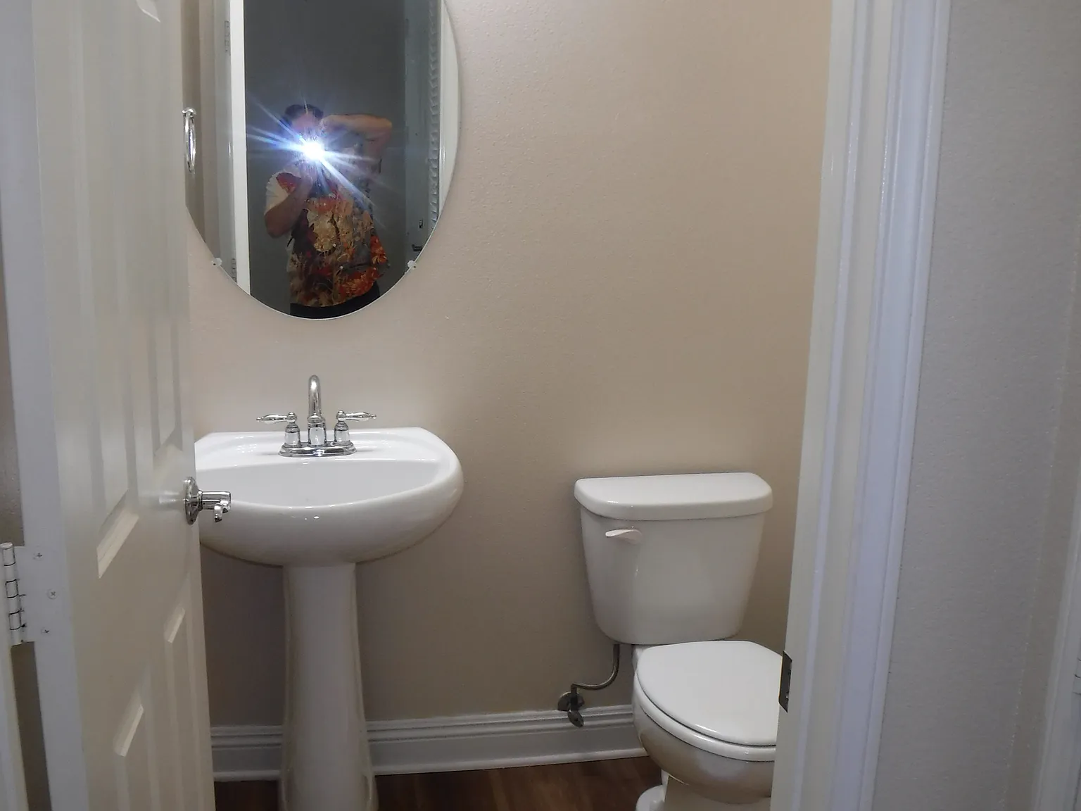 4 bed, 2734 sqft, $3,950 — Photo 2