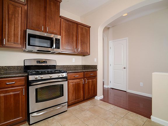 2nd image of 75 Chambord Way