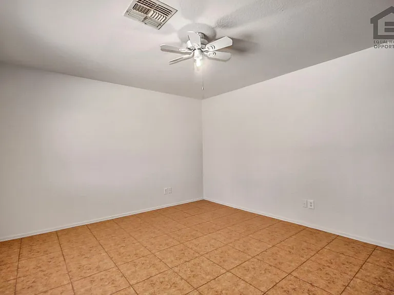 7407 S Sunrise Way — Photo 13