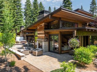 10910 Almendral Ct, Truckee, CA 96161