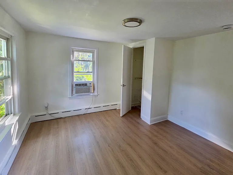 1430 Sussex Tpke #3 — Photo 8
