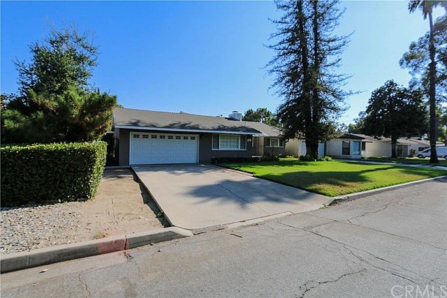 1st image of 781 E Lynwood Dr