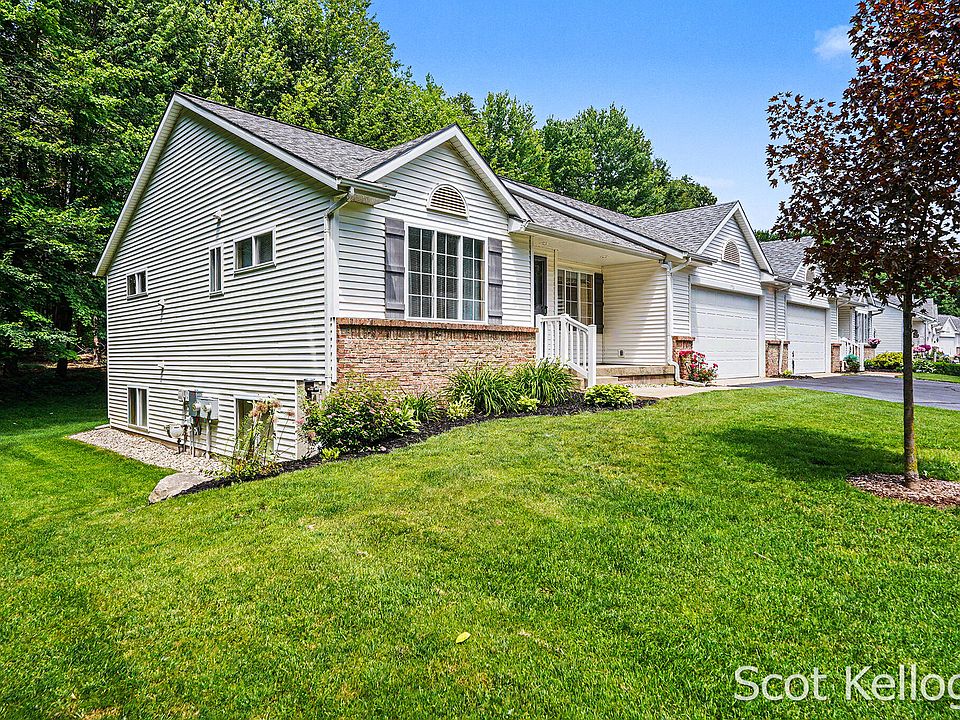 1st image of 1923 Jack Pine Ct