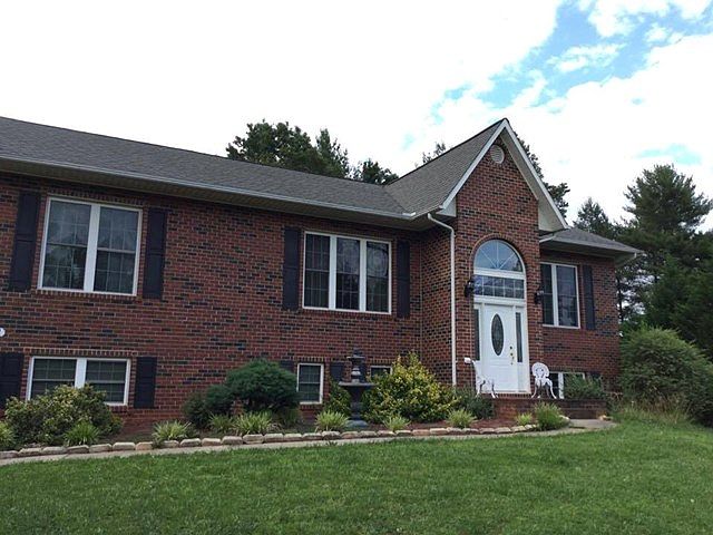1st image of 402 Briar Creek Dr