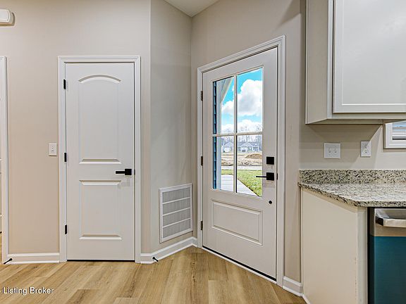 4th image of 10926 Brookley Dr