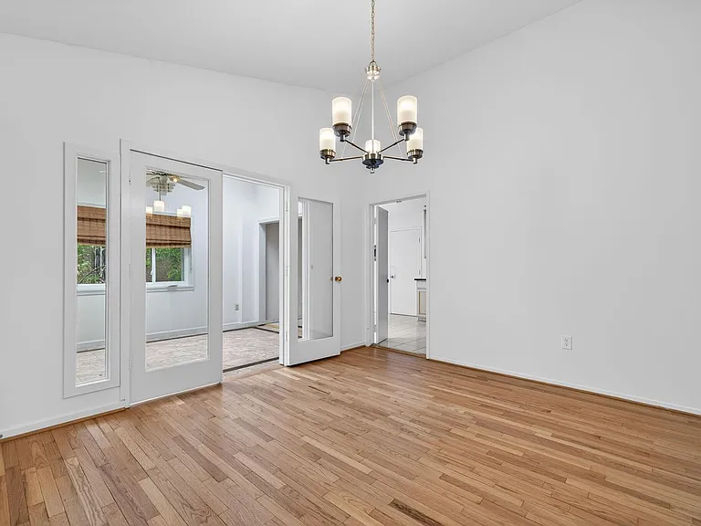 9404 Woodington Dr — Photo 11
