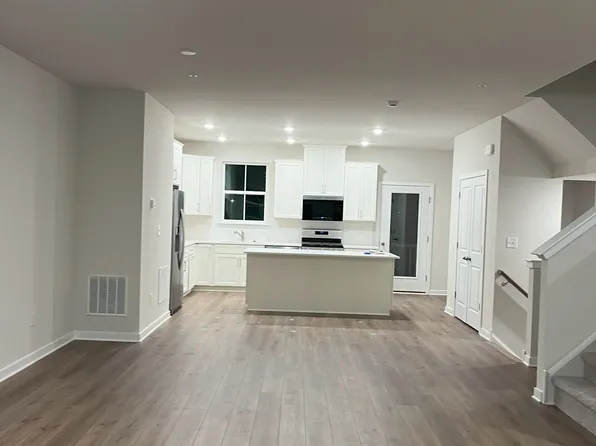 61 Continental Way, Bridgeport, PA 19405