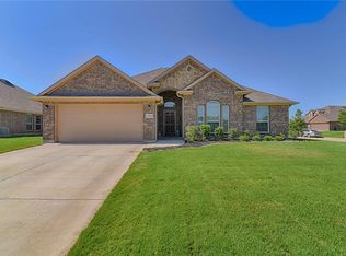 1100 Colbi St, Kennedale, TX 76060