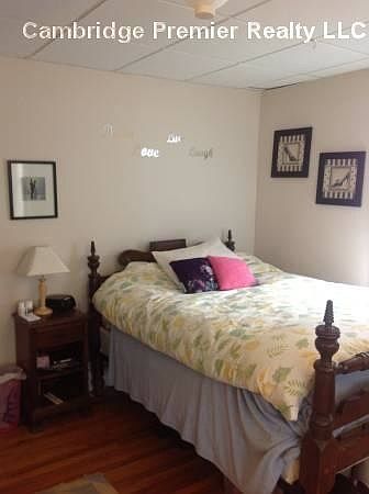2nd image of 15 Prescott St #2