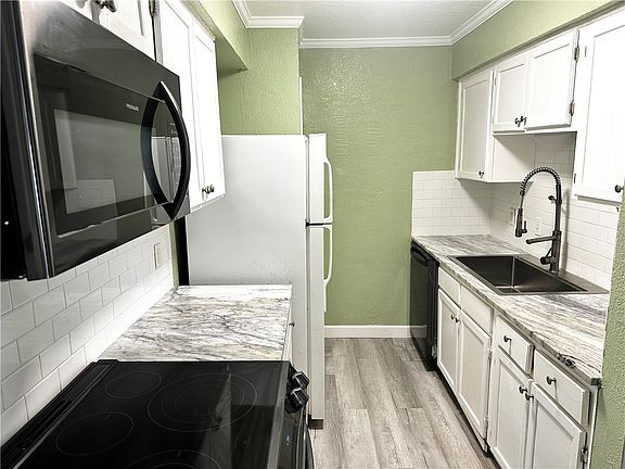 4th image of 1011 Ennis Joslin Rd APT 235