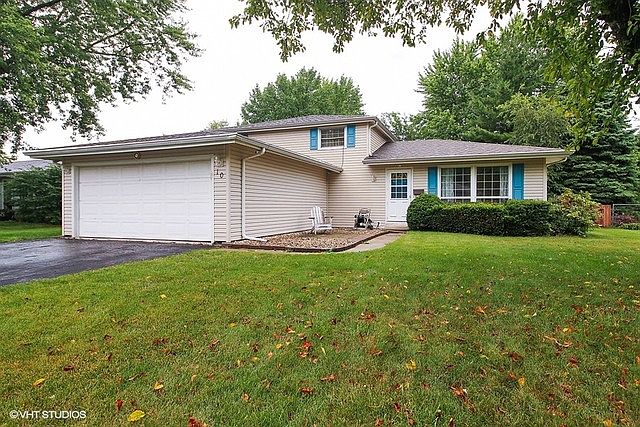 1st image of 10 Emery Dr