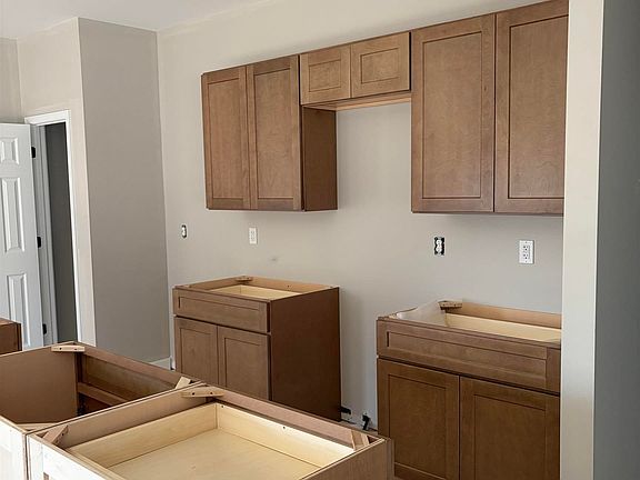 3rd image of 2403 County Road 91