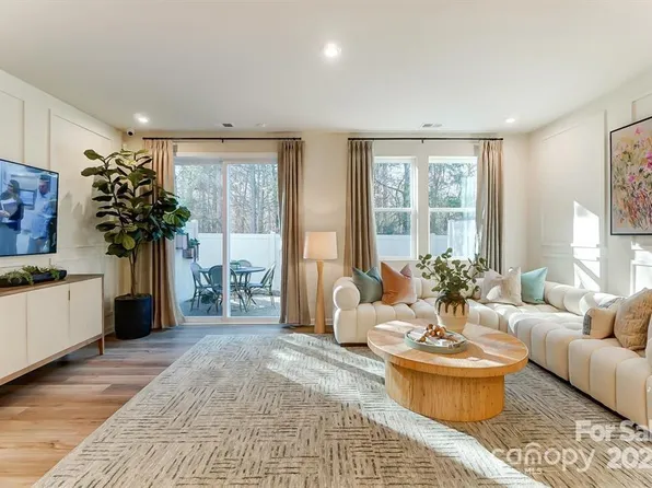 629 Cassidy Ct, Clover, SC 29710