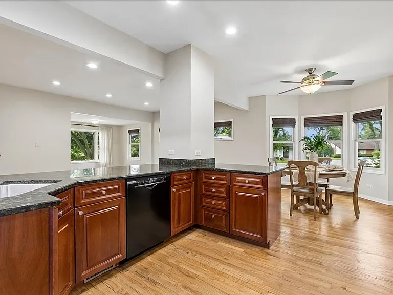 255 Happ Rd — Photo 16