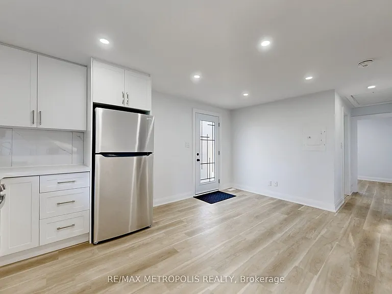 85 Primula Cres #UPPER — Photo 9