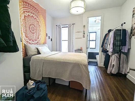 Rented by Rumah Realty Inc | media 11