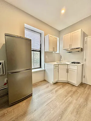 Rented by Waverly Realty Associates | media 5