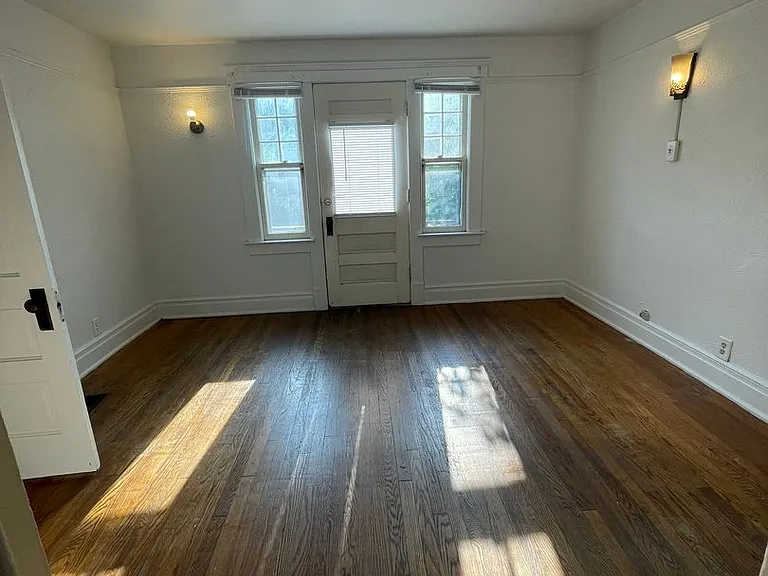 1116 Packard St — Photo 19