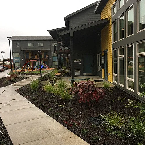Molalla Gardens — Photo 3
