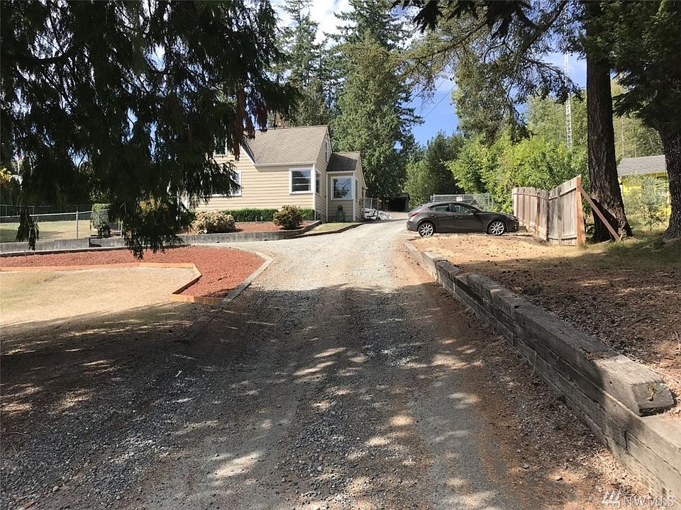 2nd image of 624 70th Ave E