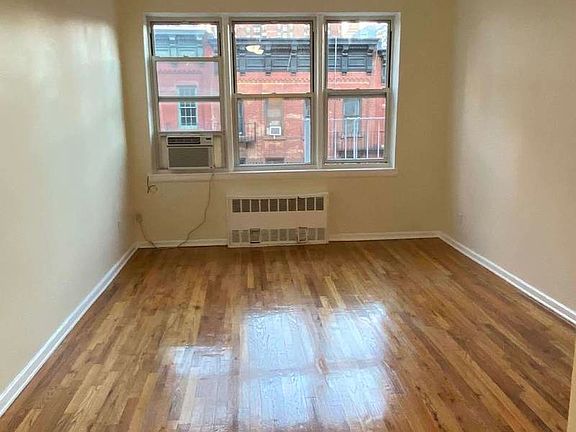 2nd image of 240 E 89th St APT 4D