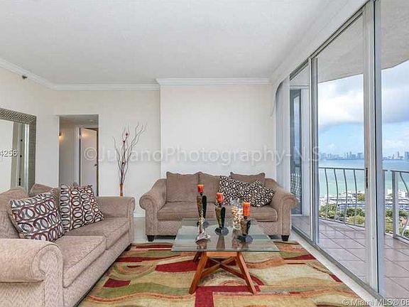 4th image of 7601 E Treasure Dr Penthouse 205