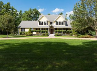 43 Bates Rd, Rochester, MA 02770