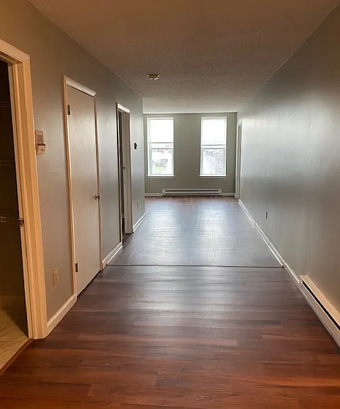 234 Coffeen St #3H — Photo 6