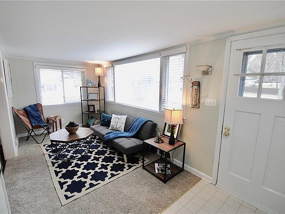 2nd image of 2878 Lodge Ave