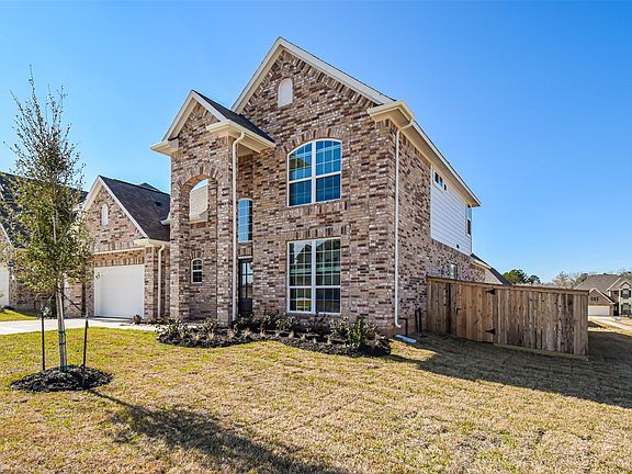 2nd image of 129 Dinah Dr
