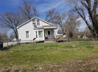 407 E Broadway St, El Dorado Springs, MO 64744