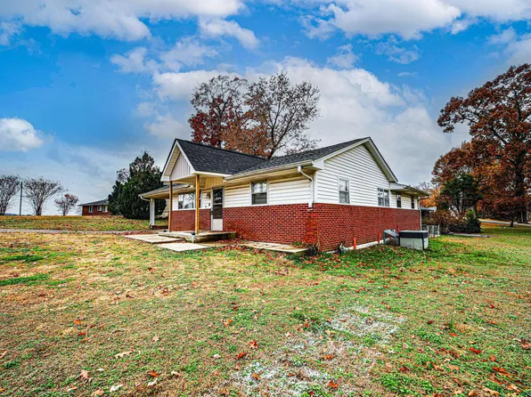 3521 Oakwood Blvd, Sheffield, AL 35660