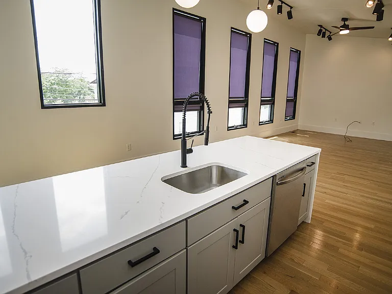 503 N Cameron St — Photo 16