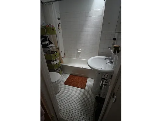 Rented by MNS | media 10