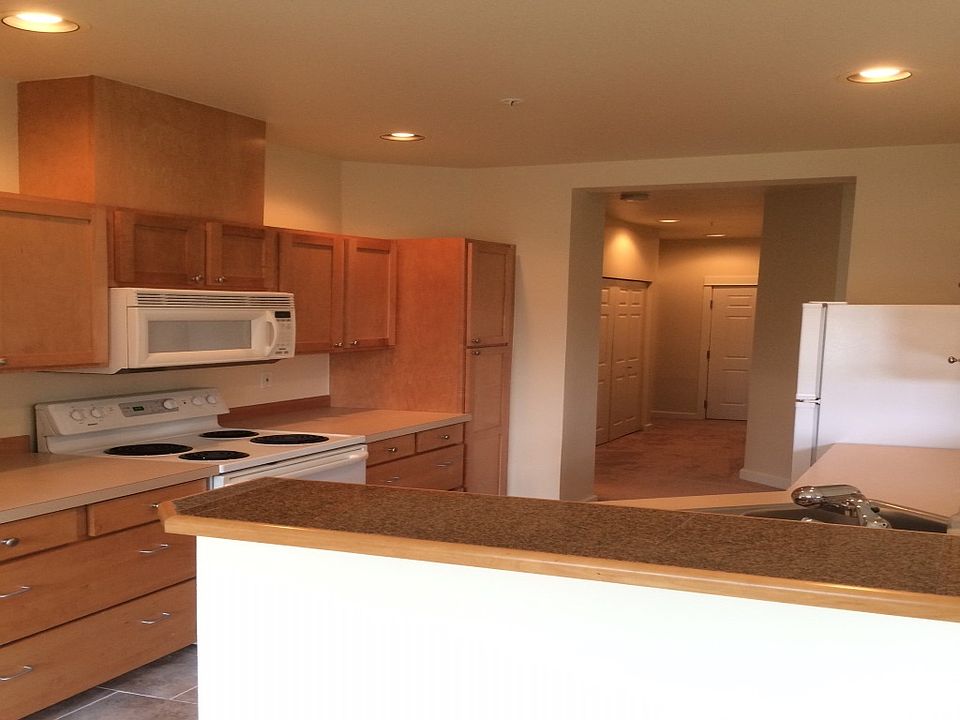 1st image of 3500 E Lake Sammamish Pkwy SE Unit 1-101