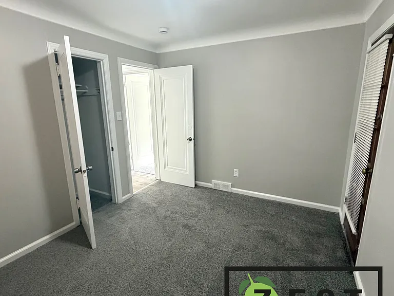 19691 Cliff Street — Photo 6