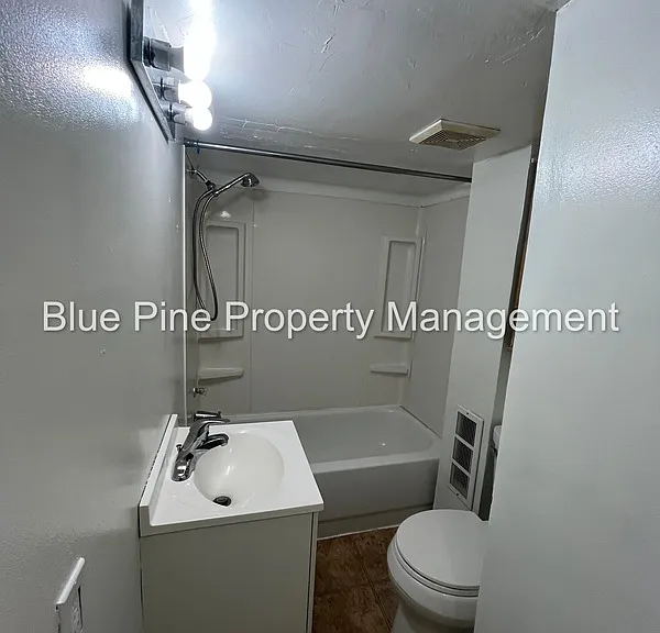 743 May St — Photo 17